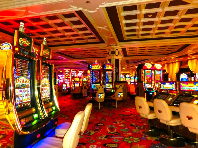 Slot Machines and Game Theory: Analyzing Patterns and Probabilities