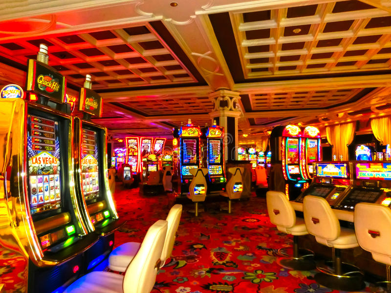 Slot Machines and Game Theory: Analyzing Patterns and Probabilities