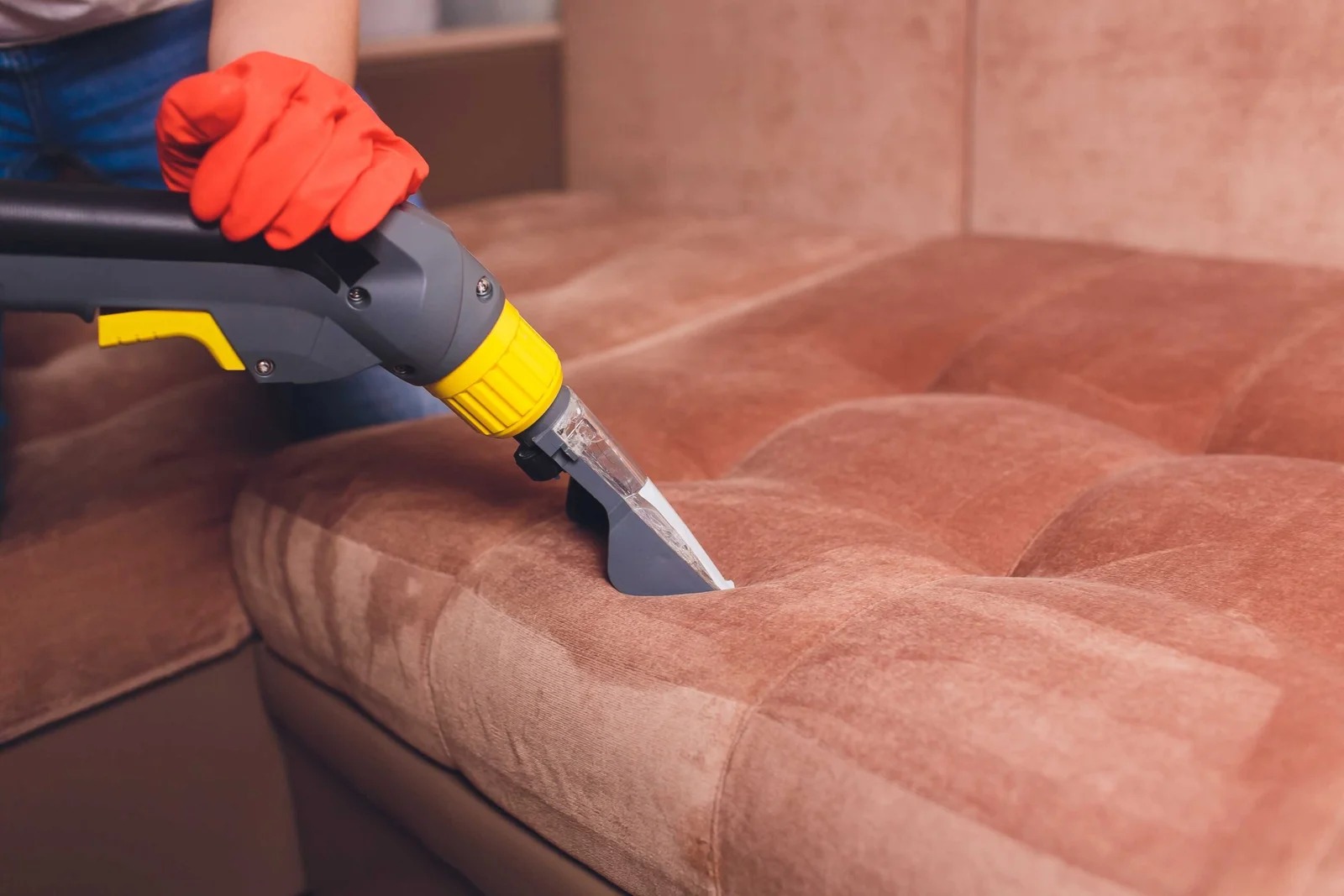 Sofa Cleaning Dubai – Professional Cleaners at Your Convenience