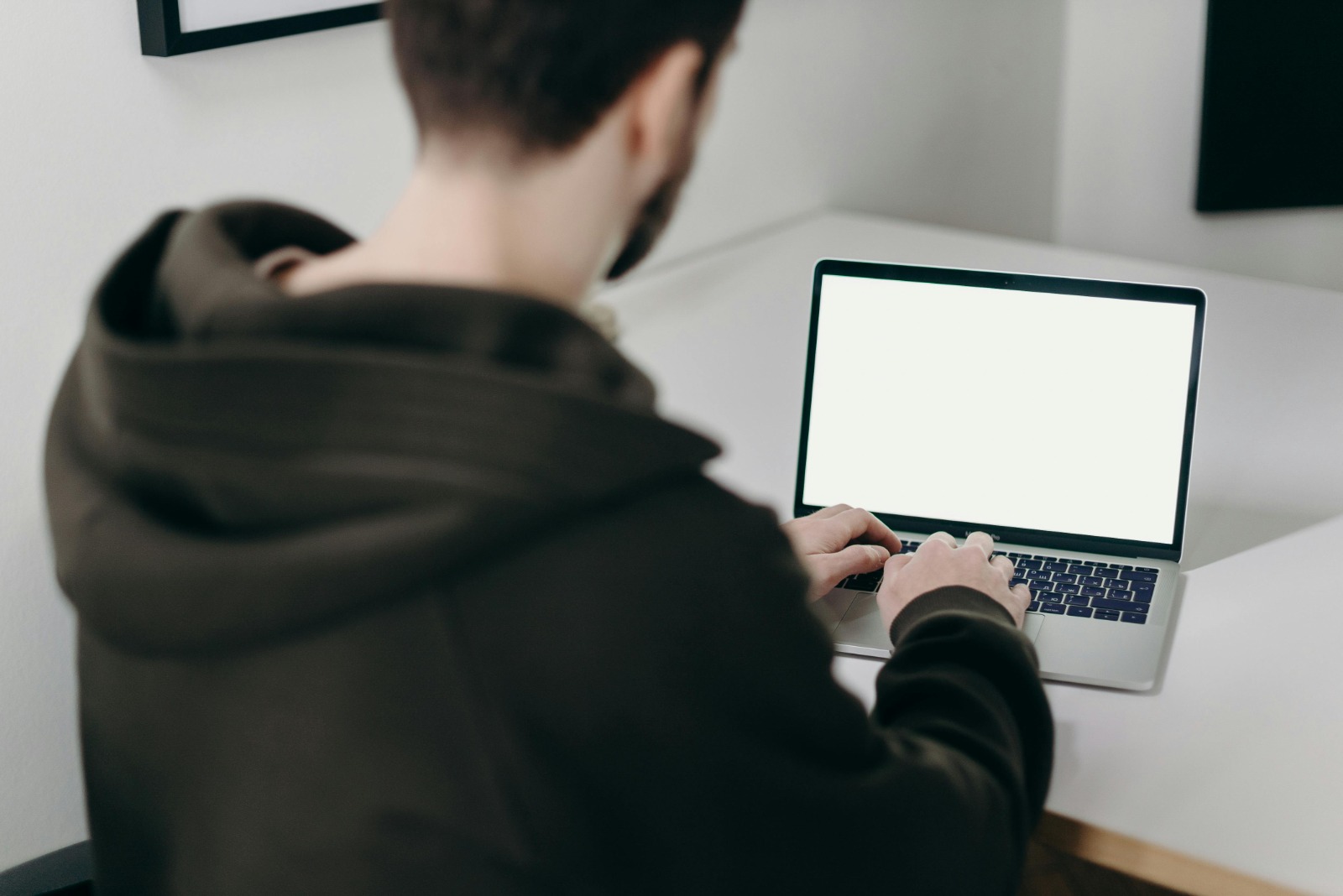 Rent LinkedIn Account for Scalable, Risk-Free Prospecting