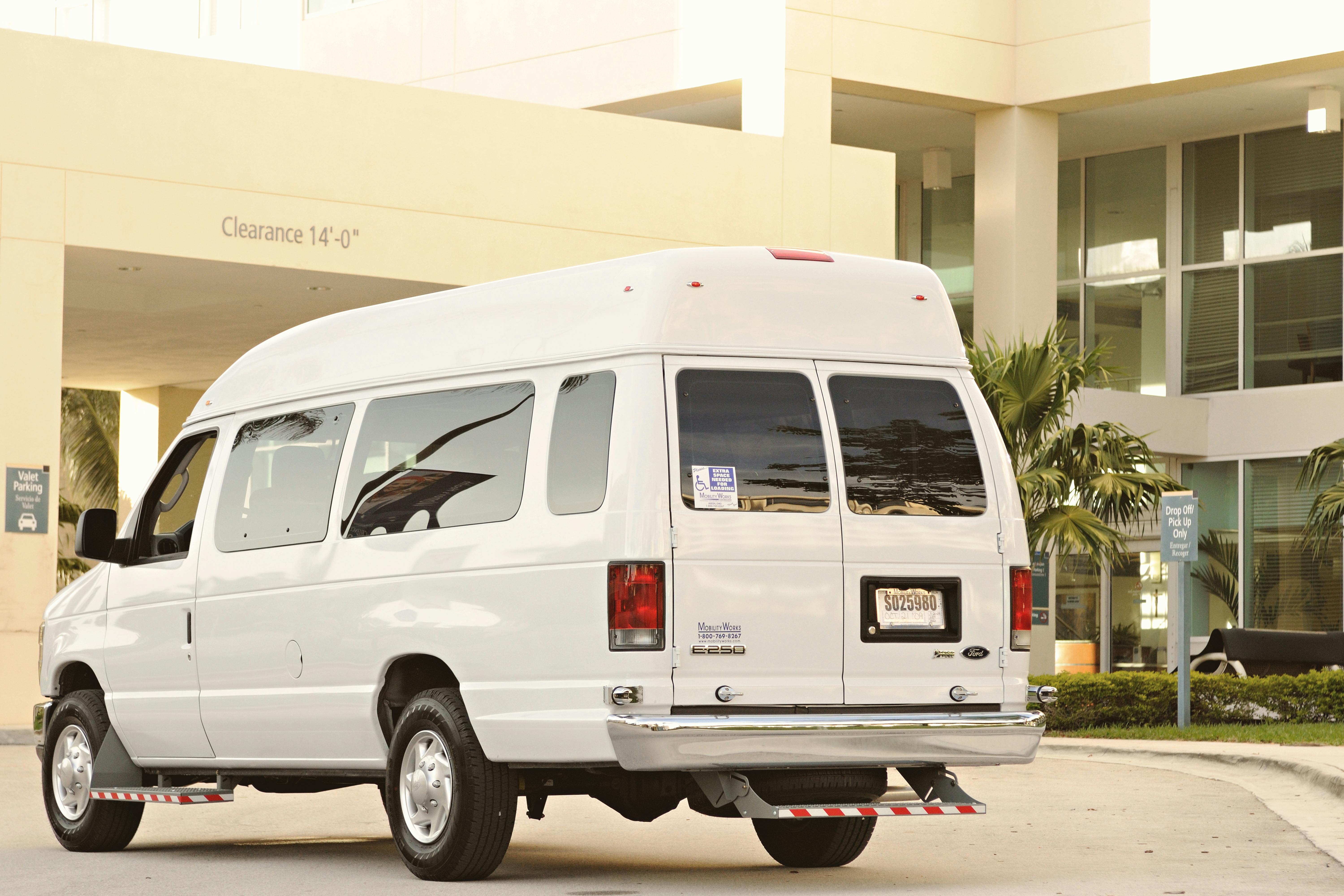 Celebrate Special Occasions on a Limo bus wine tour